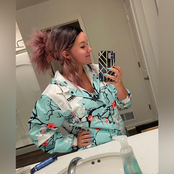 Middle Part Lace Front Wig Shoulder Length Wavy Synthetic Natural Brown 16” NEW - Picture 12 of 12